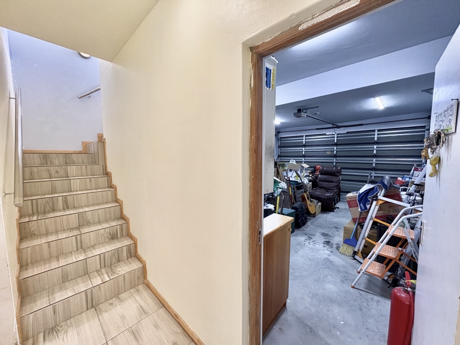 4 Bedroom Property for Sale in Pearl Bay Western Cape